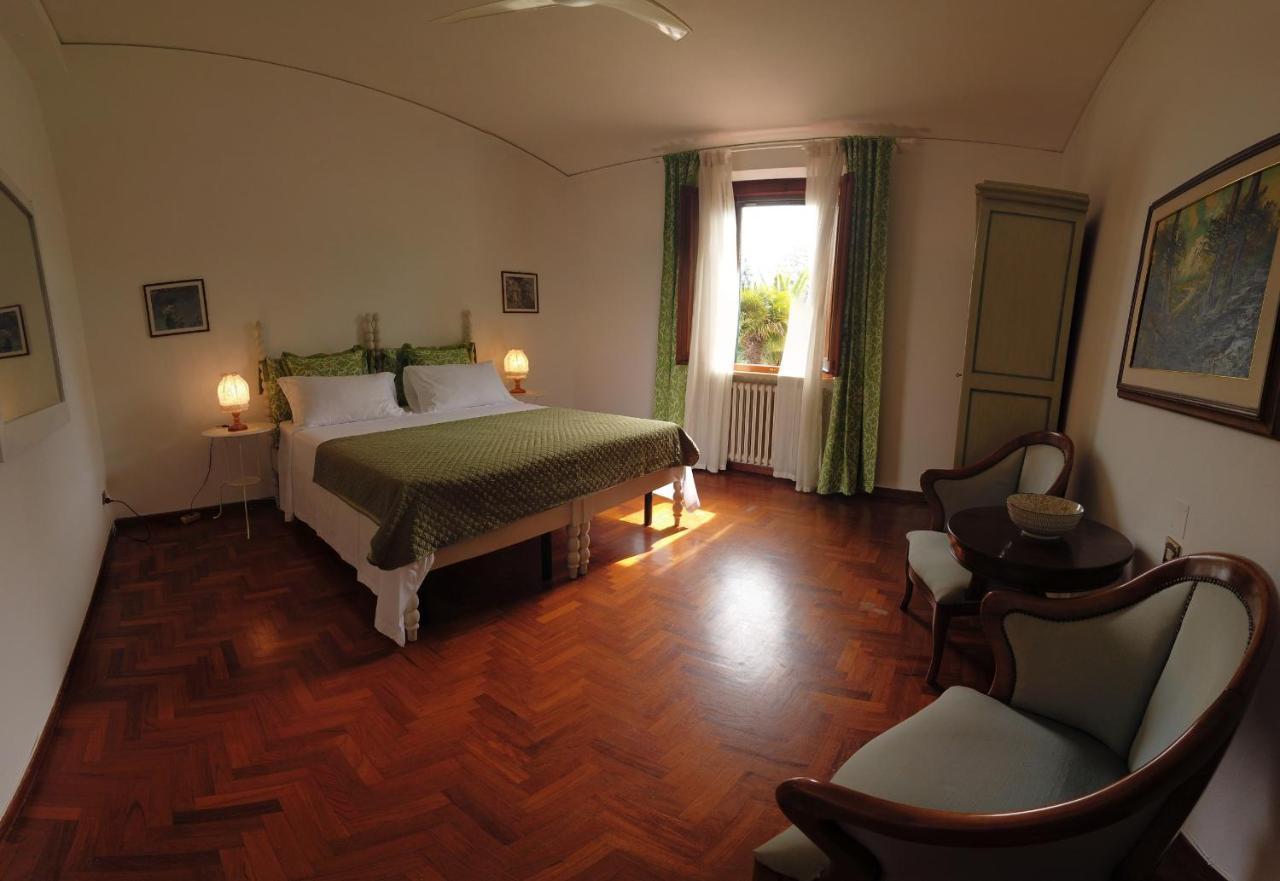 ボルゴ・ア・ブッジャーノ Casa Del Pino Bed & Breakfast エクステリア 写真