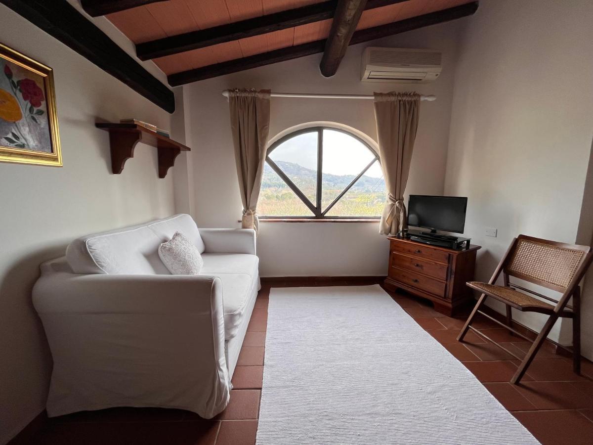 ボルゴ・ア・ブッジャーノ Casa Del Pino Bed & Breakfast エクステリア 写真