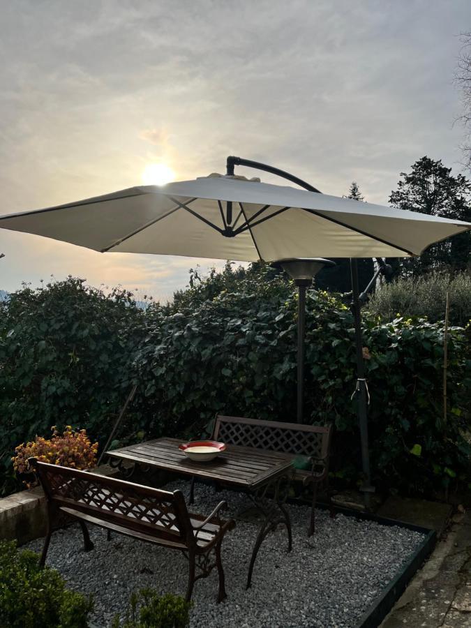 ボルゴ・ア・ブッジャーノ Casa Del Pino Bed & Breakfast エクステリア 写真