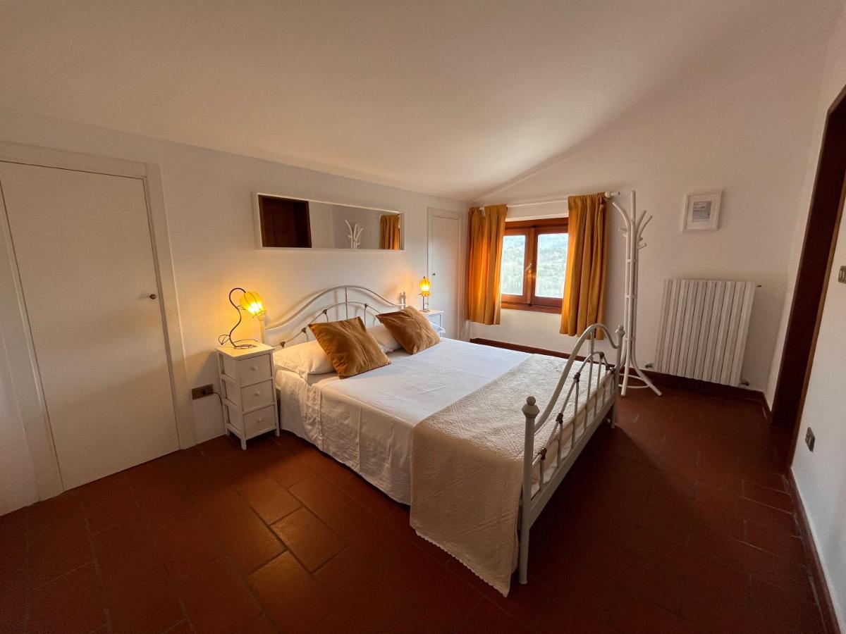 ボルゴ・ア・ブッジャーノ Casa Del Pino Bed & Breakfast エクステリア 写真