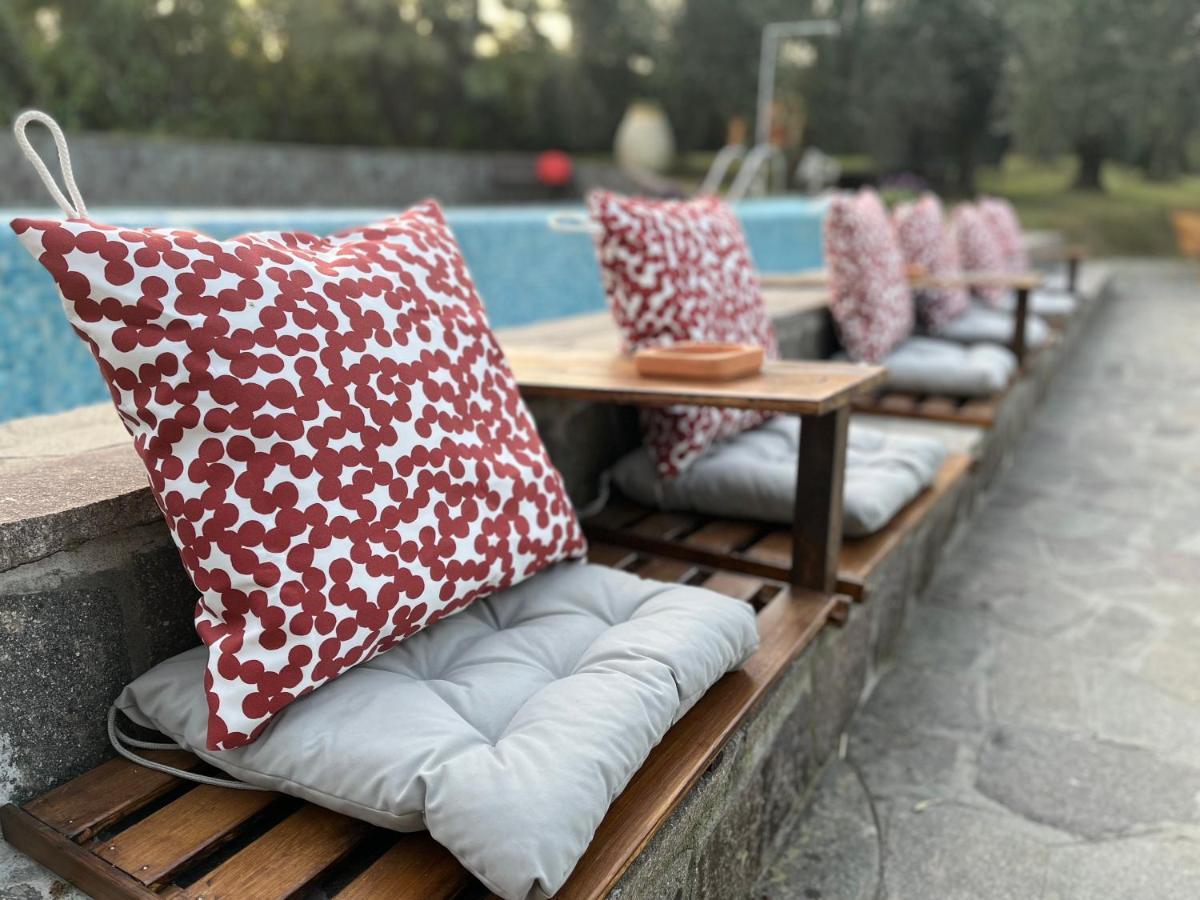 ボルゴ・ア・ブッジャーノ Casa Del Pino Bed & Breakfast エクステリア 写真