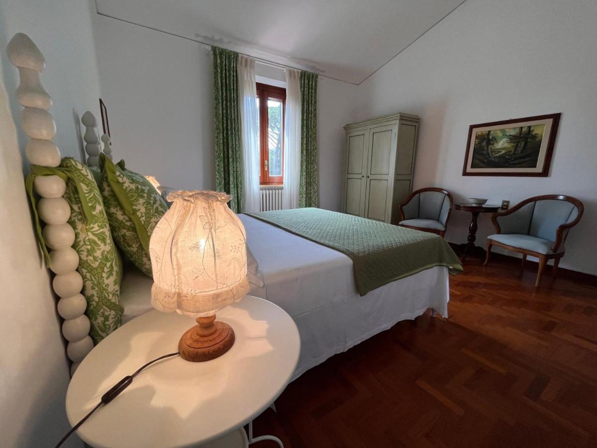 ボルゴ・ア・ブッジャーノ Casa Del Pino Bed & Breakfast エクステリア 写真