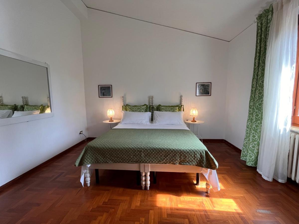 ボルゴ・ア・ブッジャーノ Casa Del Pino Bed & Breakfast エクステリア 写真