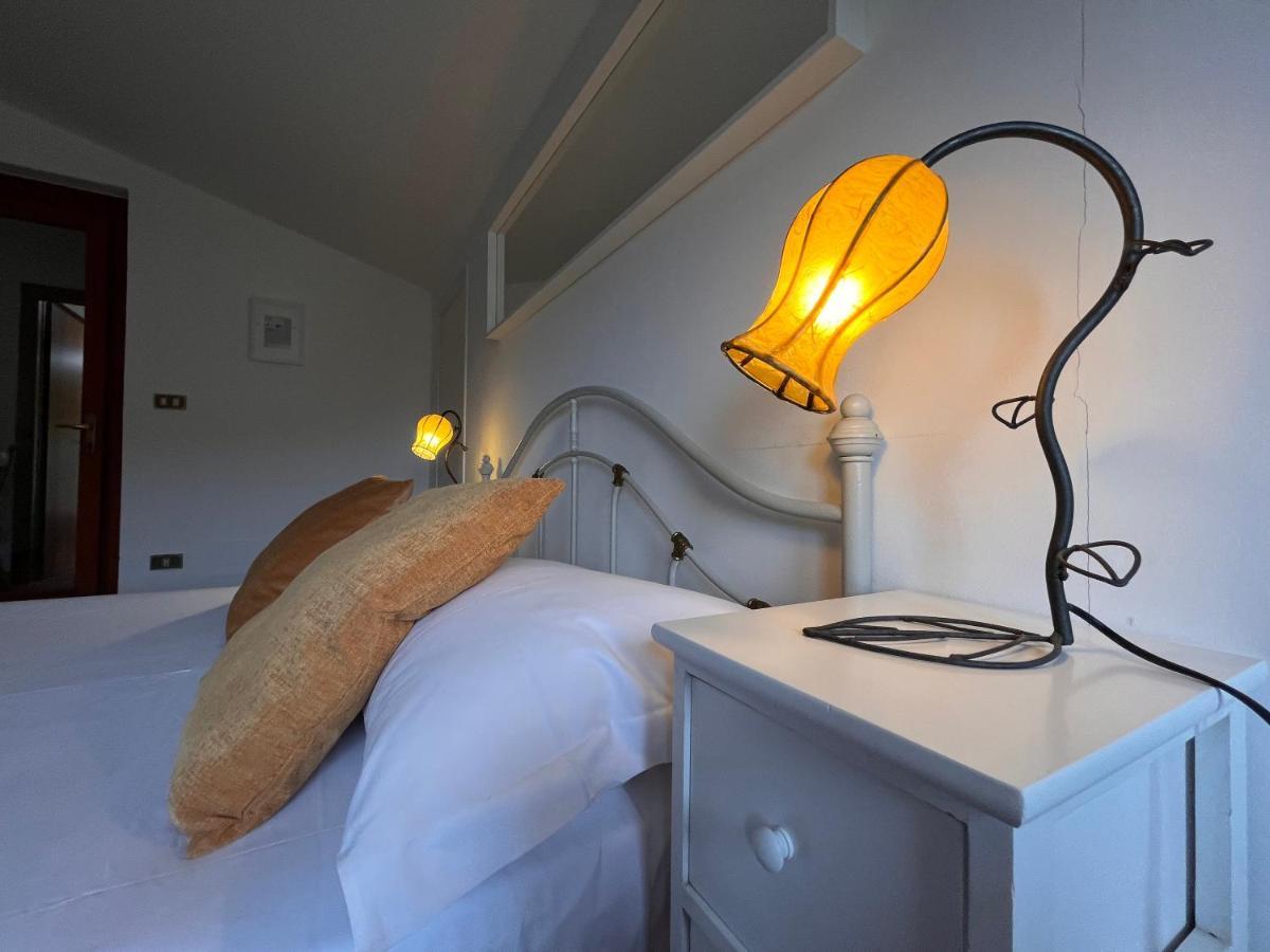 ボルゴ・ア・ブッジャーノ Casa Del Pino Bed & Breakfast エクステリア 写真